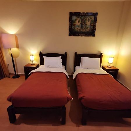 Dalia Budget Hotel Senggigi Exterior photo
