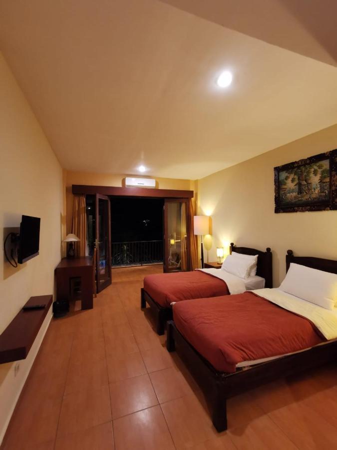 Dalia Budget Hotel Senggigi Exterior photo